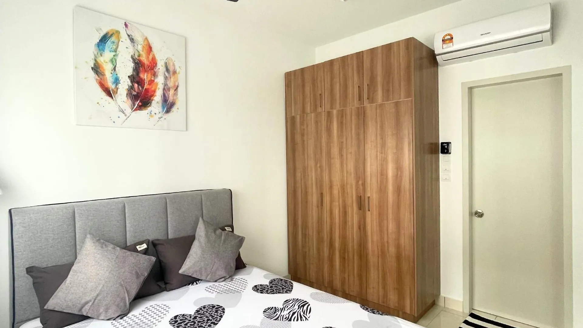 Alanis Residence - Homestay Ibu Sepang Aparthotel